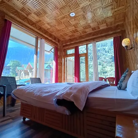 Peekaboo Stays Jibhi Room photo